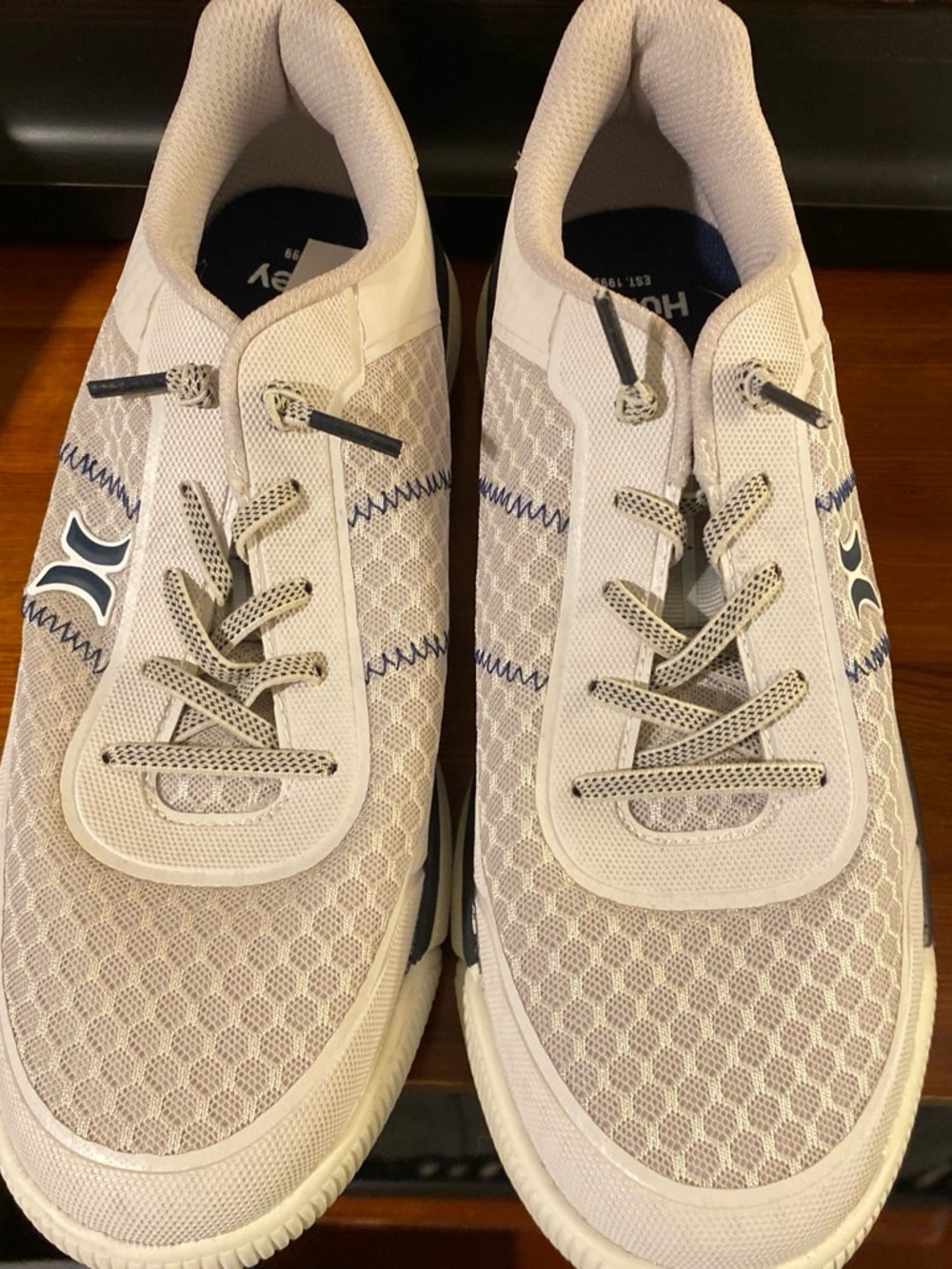 Hurley Men’s white and blue Mesh Lace-Up Sneakers
